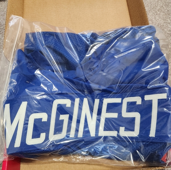 Signed Willie McGinest Patriots Jersey - Picture 2 of 5